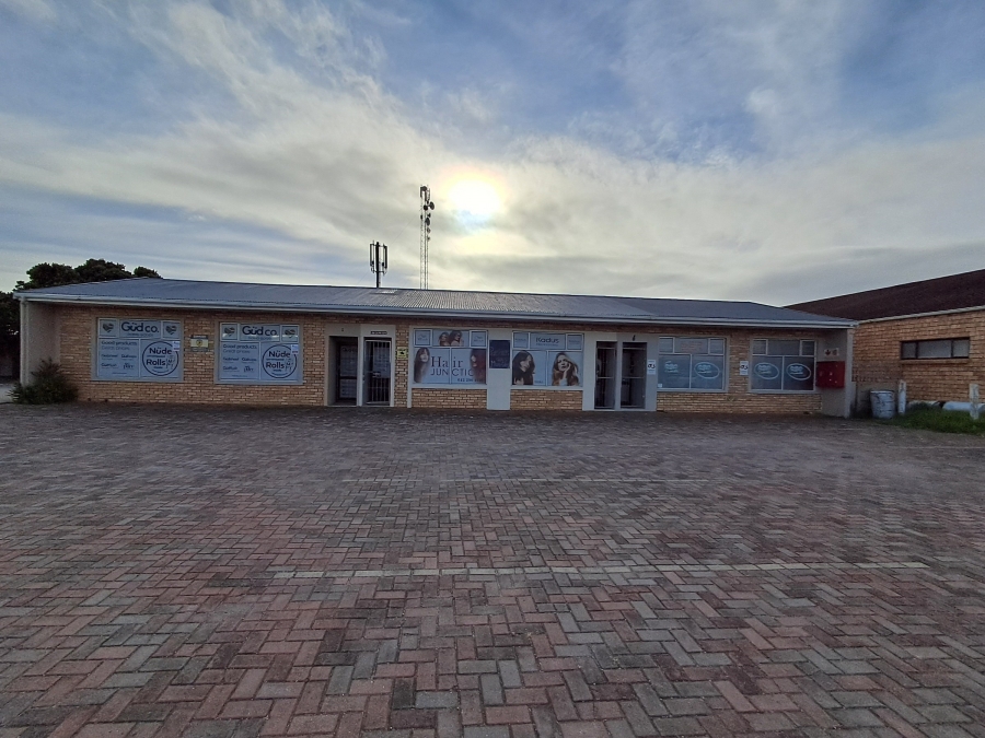 Commercial Property for Sale in Wavecrest Eastern Cape